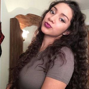 Meet your Posher, Elena